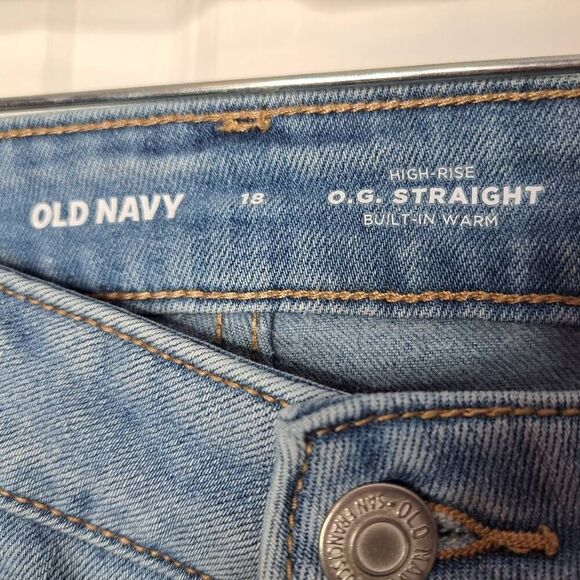 Old Navy Women's Plus Size High Rise OG Straight Built in Warm Jean size 18 - Picture 5 of 7
